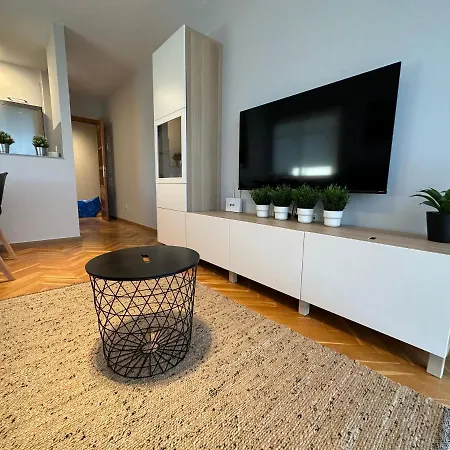 Oktheway Arces Apartment *